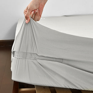 Linen Lock Bed Sheet Holder – Non-Slip, Universal Fit for All Bed Sizes – Keep Sheets Tight & Wrinkle-Free!